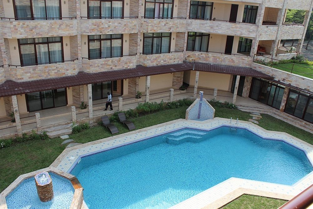Roca Golf Hotel Бужумбура Екстериор снимка